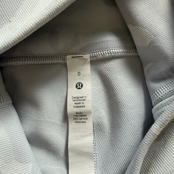 Lululemon Athletica Gray Camouflage Athletic Shorts - Picture 4 of 4